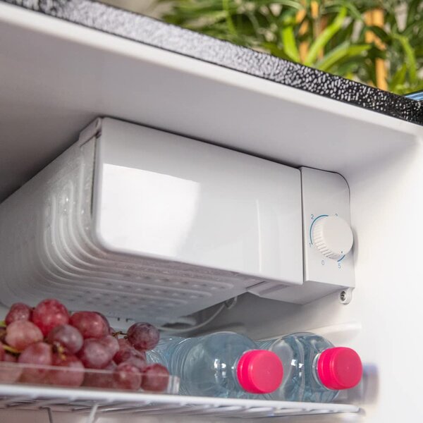 Cecotec Mini Frigo Bar Frigorifero Piccolo Capacit 46 Litri Classe energetica F colore Nero - 02311 GrandCooler 20000 Silent