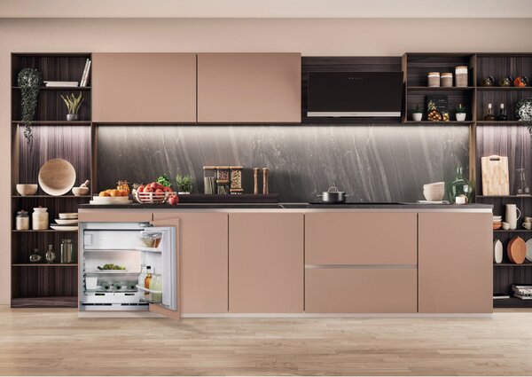 Hotpoint Ariston Mini Frigo da Incasso Sottopiano Capacit 126 Litri Classe energetica E Raffreddamento Statico - HABUF011