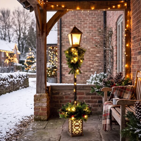 Outsunny Lanterna natalizia da esterno con 50 LED bianco caldo, 159 punte in PVC e bacche rosse | Aosom Italy