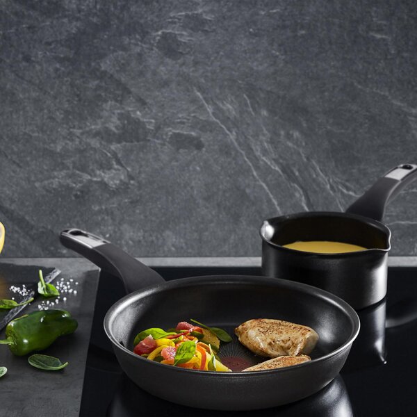 LAGOSTINA Padella Antiaderente Induzione in Alluminio 24 cm colore Nero Unlimited