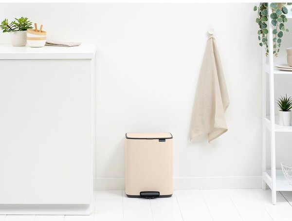 Cestino per la spazzatura beige in acciaio con pedale 12 l Bo – Brabantia