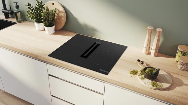 Bosch Piano Cottura a Induzione con Cappa Integrata Aspirante 4 Fuochi Larghezza 60 cm colore Nero - PVS611B16E Serie 4