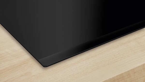 Bosch Piano Cottura a Induzione con Cappa Integrata Aspirante 4 Fuochi Larghezza 80 cm in Vetroceramica colore Nero - PVS831B16E Serie 4