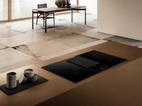 Elica Piano Cottura a Induzione con Cappa Integrata Aspirante/Filtrante 4 Fuochi Larghezza 83 cm in Vetro colore Nero - PRF0182325 NikolaTesla PRIM