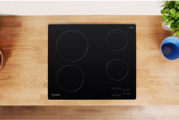 Indesit Piano Cottura Elettrico Vetroceramica 4 Fuochi da Incasso Larghezza 60 cm colore Nero - F104281 AAR 160 C