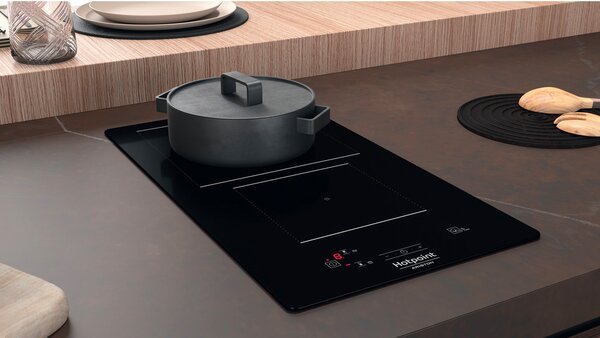 Hotpoint Ariston Piano Cottura Induzione 2 Fuochi Larghezza 30 cm in Vetroceramica colore Nero - HQ 0930S NE