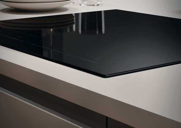 Candy Piano Cottura Induzione 4 Fuochi Larghezza 59 cm in Vetroceramica colore Nero - CETPS64MCWFTT/1 Moderna
