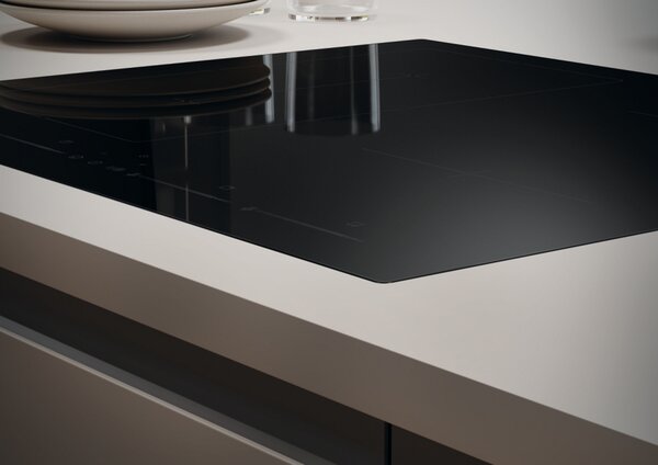 Candy Piano Cottura Induzione 4 Fuochi Larghezza 59 cm in Vetroceramica colore Nero - CETPS64MCWFTT/1 Moderna