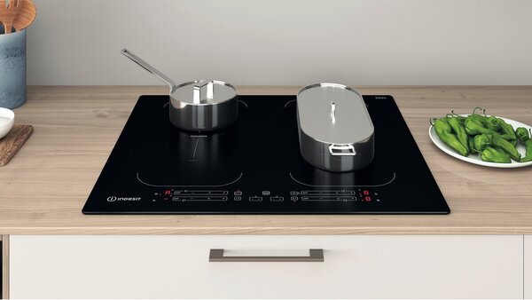 Indesit Piano Cottura Induzione 4 Fuochi Larghezza 59 cm in Vetroceramica colore Nero - IB 88B60 NE