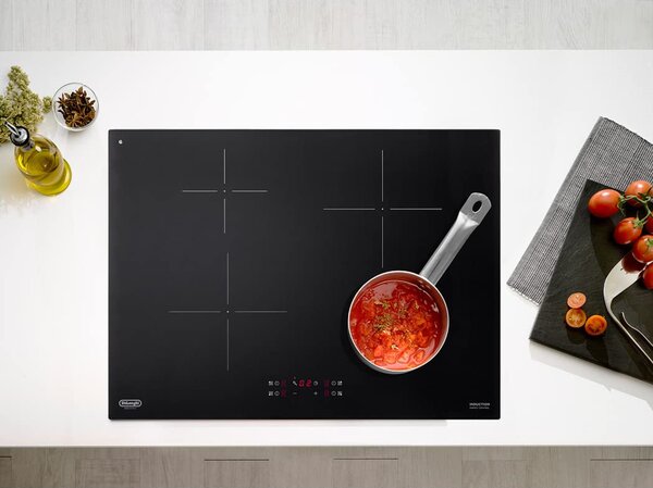 De Longhi Piano Cottura Induzione 4 Fuochi Larghezza 70 cm in Vetroceramica colore Nero - PIN 72