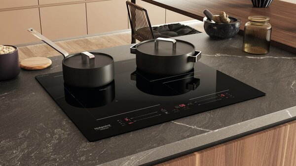 Hotpoint Ariston Piano Cottura Induzione 4 Fuochi Potenza 7200 Watt 59 cm in Vetroceramica colore Nero - PC AR HS 4960C