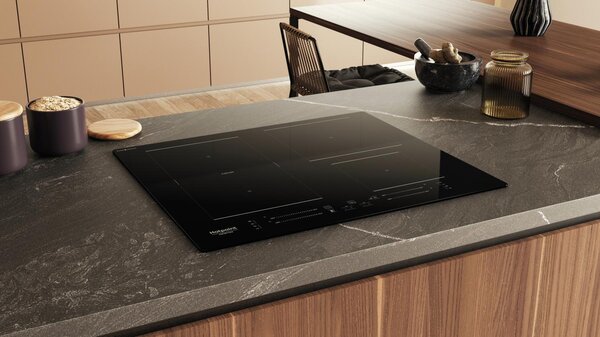 Hotpoint Ariston Piano Cottura Induzione 4 Fuochi Potenza 7200 Watt 59 cm in Vetroceramica colore Nero - PC AR HS 4960C