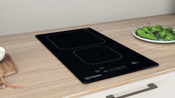 Indesit Piano Cottura Induzione da Incasso 2 Fuochi Larghezza 28 cm in Vetroceramica colore Nero - IS 19Q30 NE