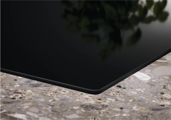 Electrolux Piano Cottura Induzione con Cappa Integrata Aspirante 4 Fuochi 83 cm Vetroceramica colore Nero - KCD84453CK