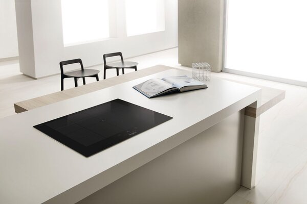 Whirlpool Piano cottura Induzione Elettrico 8 Fuochi da Incasso Larghezza 77 cm Funzione Flexicook / 6 Senso Chef Control in Vetroceramica colore 
