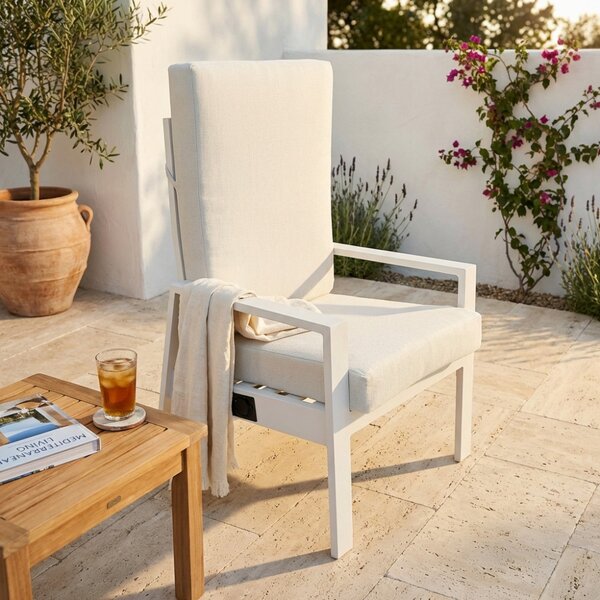 VivaGarden Poltrona da Esterno in Alluminio con Cuscino Dimensioni 65x56x41 cm colore Bianco - Malaysia