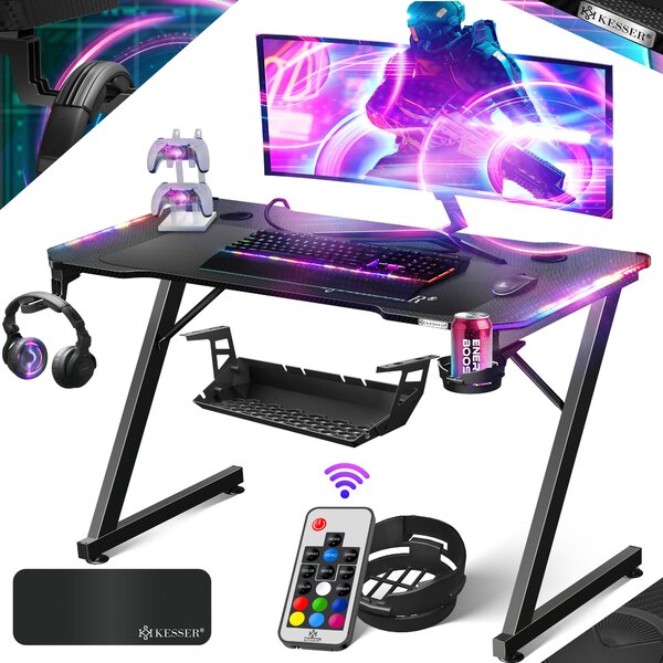 Tavolo da gaming KESSER® con LED | Scrivania da gaming a forma di Z | Gancio per cuffie e rivestimento in carbonio | Tavolo ergonomico per PC | Tavolo robusto con tappetino per mouse e portabevande - 100 cm x 60 cm
