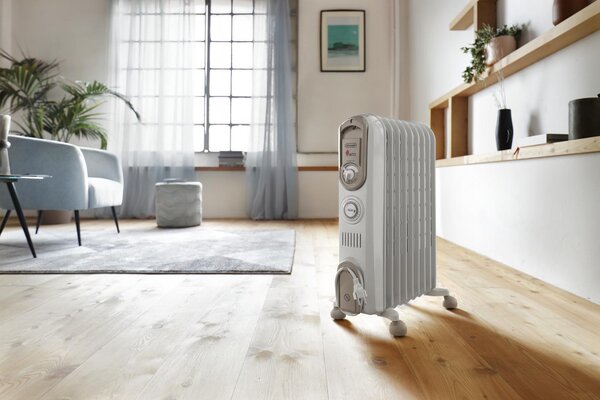 De Longhi Radiatore Termosifone Elettrico ad Olio Stufa Portatile 9 Elementi Potenza 1800 Watt colore Bianco - V550918TWB