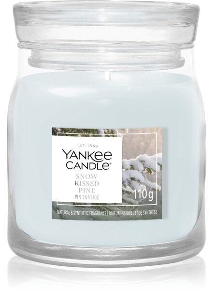 Yankee Candle Snow Kissed Pine candela profumata Signature 110 g