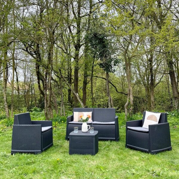 IPAE PROGARDEN Salotto da Giardino con Divano 2 Posti 2 Poltrone e Tavolino con Cuscini in Rattan PE colore Antracite - Como