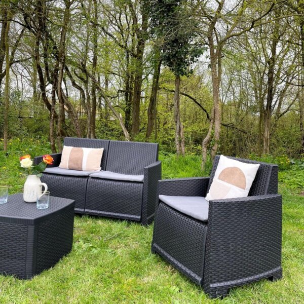 IPAE PROGARDEN Salotto da Giardino con Divano 2 Posti 2 Poltrone e Tavolino con Cuscini in Rattan PE colore Antracite - Como