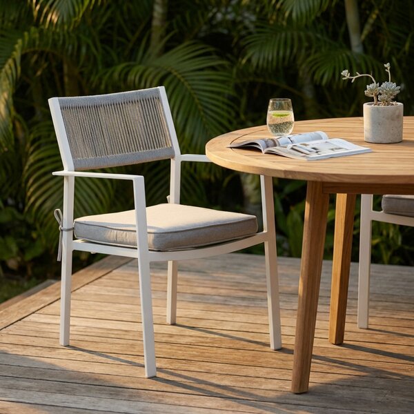 VivaGarden Sedia per Esterni Impilabile in Alluminio/Corda con Cuscino Dimensioni 55.5x62x83.5 cm colore Bianco/Beige - Marracash