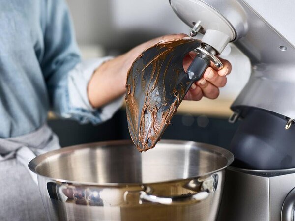 Kenwood Spatola per pasticceria Compatibile con Robot da Cucina Modelli Gamma Chef Materiale in Plastica colore Girigio - AT511
