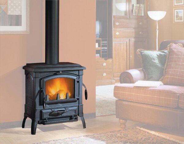 La Nordica-Extraflame Stufa a Legna in Ghisa Smaltata Potenza 7,3 kW Volume Riscaldabile 209 m3 colore Antracite - Isetta Evo