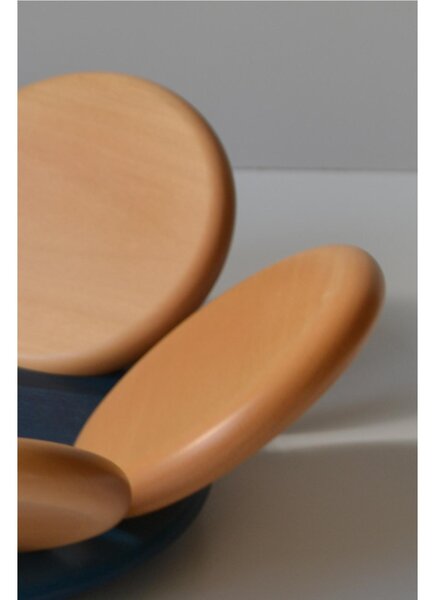 Cestino porta Pane, frutta in legno di ontano diametro 34xh12 cm petali legno naturale con base blu