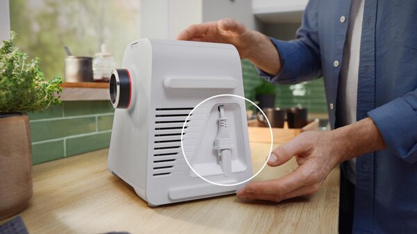 Bosch Tritacarne Elettrico Potenza Blocco Motore 1900W colore Bianco MultiPower serie 4 - MFWS420W