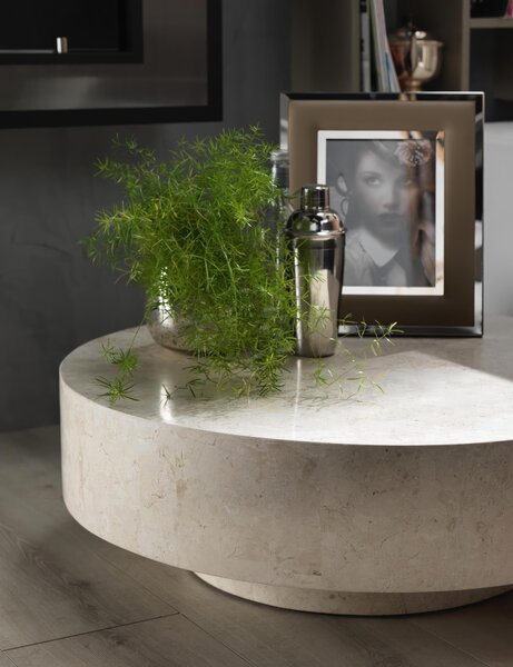 Tavolino Stone Decor E5 85x85xH28 cm, Finitura Beige, Base in Pietra Fossile White Agata, Struttura Interna in Compensato Marino