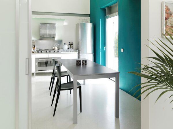 Tavolo Allungabile Kitchen & Living 80x130 210xh76 cm, Colore Grigio Chiaro, Materiale Top e Allunghe Melaminico, Gambe Faggio Massello