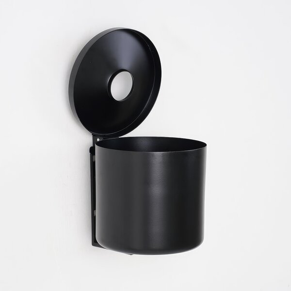 Posacenere da muro compatto con calamita Dimensione 150x140 mm capacit� 2.5 - svuotamento pratico e veloce grazie all'attacco magnetico sul retro finitura nero grafite RAL9011