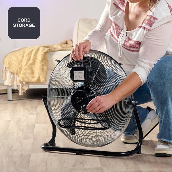 Black & Decker Ventilatore Box Fan da Pavimento 3 Pale Potenza 120 Watt con Base Oscillante colore Nero e Silver - BXEFF122E