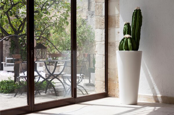 Portavaso alto in polietilene GOTICO liscio 90 cm ideale per interno ed esterno diametro superiore 45 cm inferiore 30 cm colore Glicine