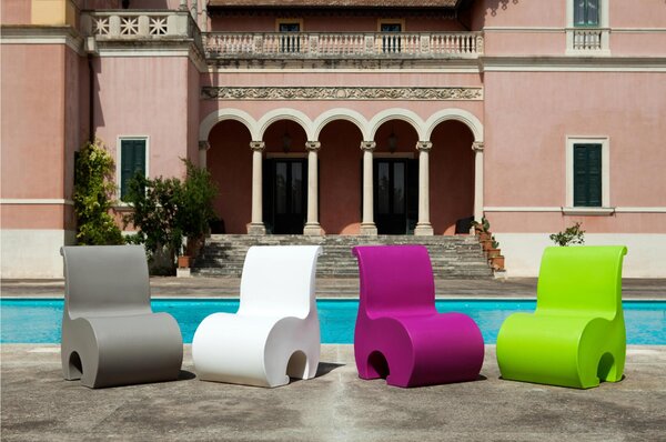 Poltrona Eddy, un vero gioiello di design in Polietilene, Dimensione 60x54x h 82 cm - Peso 10 kg design Ergonomico colore bianco