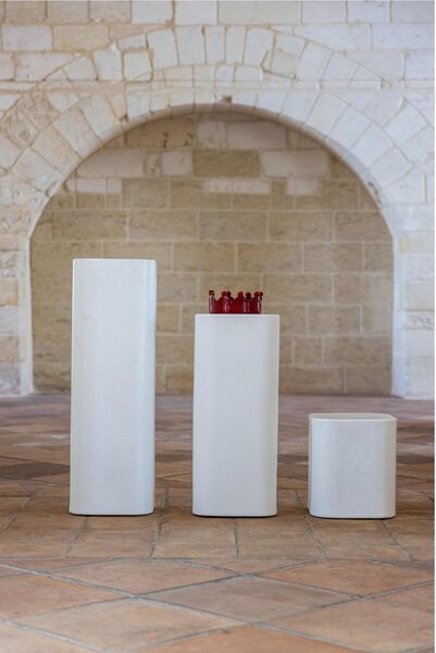 Colonna in polietilene, SWEET TABLE 70 Dimensioni 30x30x h70 cm ideale per un ambiente esterno ed interno colore blu