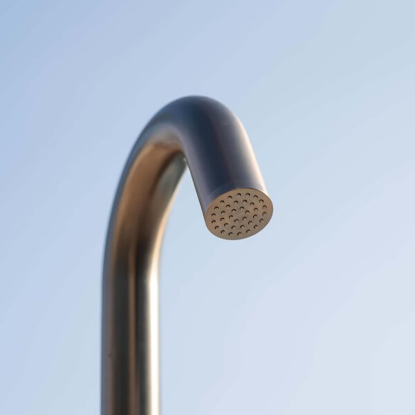Doccia da Giardino esterno QUARTU- Dimensioni 26x37x h 222,9 cm con Miscelatore e LAVAPIEDI da esterno In Acciaio Inox 316 L QUARTU-canna di fucile