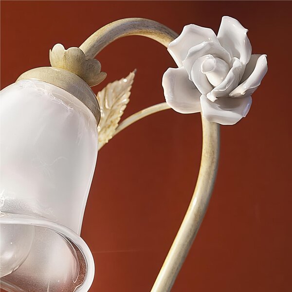 Lampada da comodino Delicate rose in pregiata ceramica SIENA L 22 cm H 29 cm ? 11cm peso 0,55 kg - Attacco Lampada E14 interno esterno, Bianco Vintage