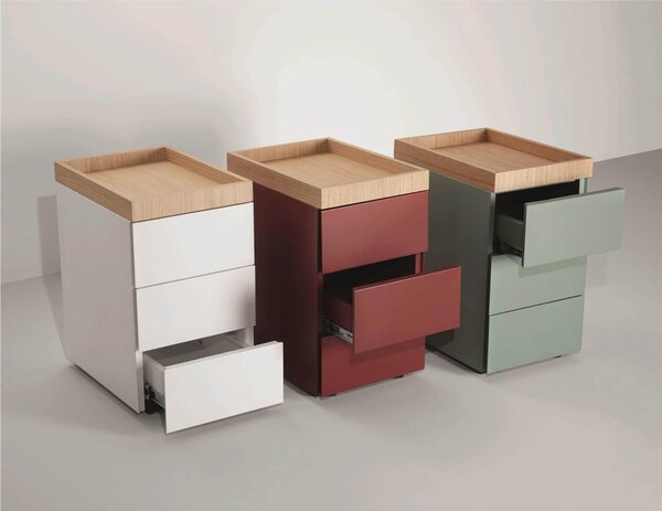 Cassettiera 3 cassetti con vassoio superiore in Rovere Europeo Dimensioni 32x44x h 55 cm Struttura in legno con 4 ruote con freno Bianco RAL 9003 liscio