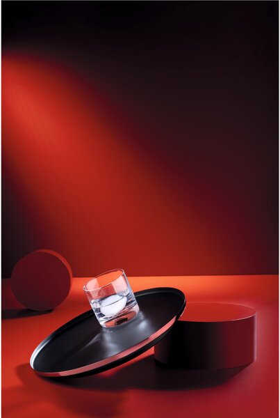 Vassoio POP ART nero Dimensioni � 30 cm � H 6 cm Con il suo bordo in metallo rosso e l'interno nero opaco Confezionato in un'esclusiva scatola regalo STUDIO nero