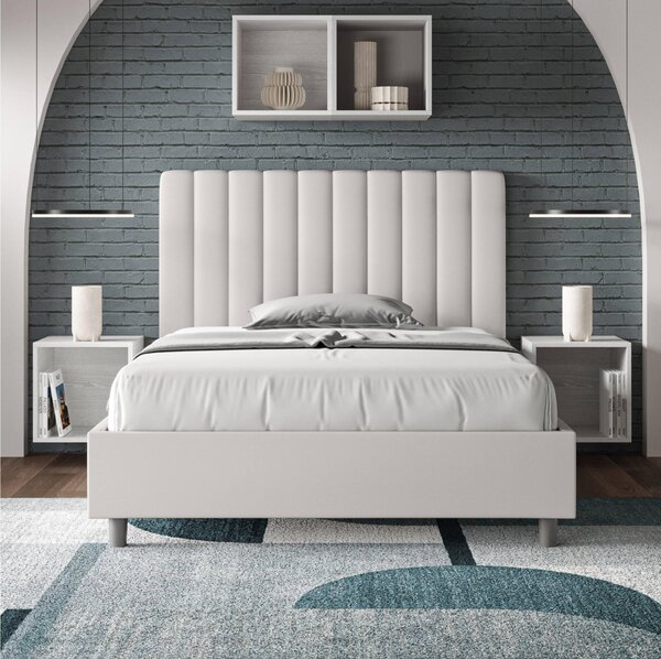 Letto Matrimoniale alla Francese AGUEDA In Similpelle Dimensioni 140x210 cm giroletto imbottito effetto trapuntato colore bianco