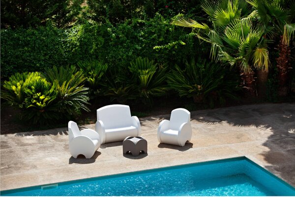 Divano seduta in polietilene SUNSET Dimensioni 127x97x h 76 cm Per arredare al meglio uno spazio in giardino o a bordo piscina uso interno esterno ocra