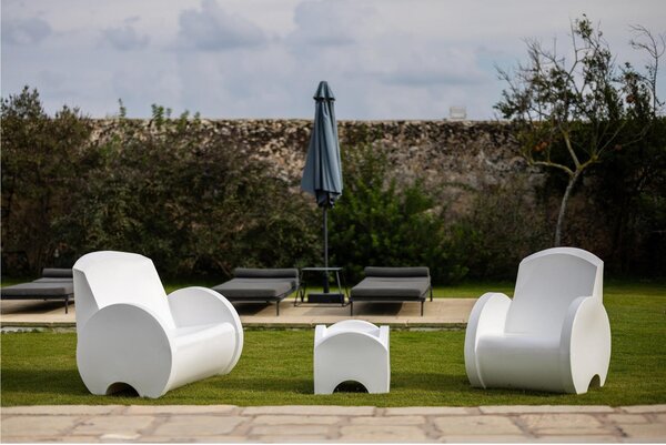 Divano seduta in polietilene SUNSET Dimensioni 127x97x h 76 cm Per arredare al meglio uno spazio in giardino o a bordo piscina uso interno esterno Viola
