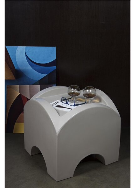Tavolo basso In Polietilene Modello SUNSET Dimensioni 50x50x h 45 cm Per arredare al meglio uno spazio in giardino o a bordo piscina uso interno esterno colore viola