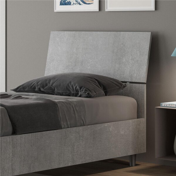 Letto Singolo con Contenitore, Design Testata Inclinata Modello DEMAS Dimensioni 80x190 cm Posizionabile in Poco Spazio Essenziale Colore Cemento
