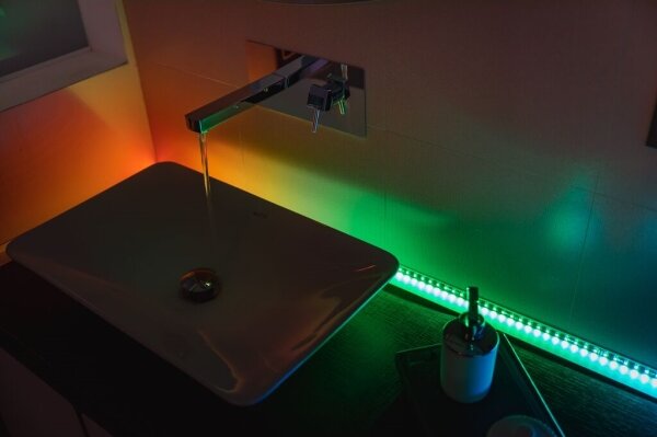 Twinkly TWL100STW-WEU - LED RGB Striscia dimmerabile LINE 100xLED 1,5 m Wi-Fi