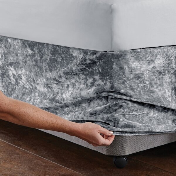 Coprirete in velluto grigio elasticizzato 152x198 cm Crushed Velvet - Catherine Lansfield
