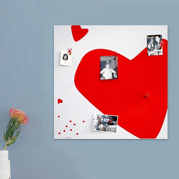 Design Object Lavagna magnetica con freccette magnetiche per attaccare le foto "HEART" -