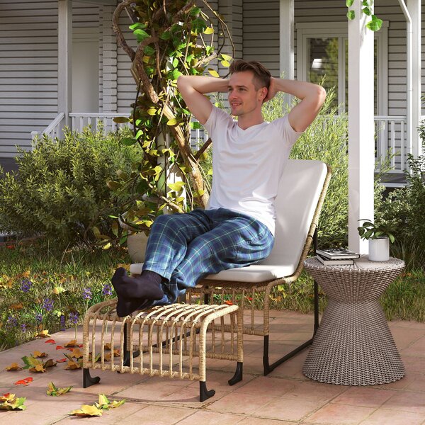 Outsunny Poltrona Relax in Rattan con Poggiapiedi Resistente ai Raggi UV Poltrona da Giardino con Cuscino Cinghie 65 x 93 x 80 cm Legno Naturale | Aosom Italy